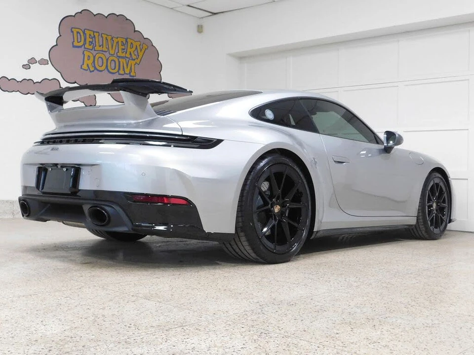 2025 Porsche 992 Carrera T - Image 14 of 31
