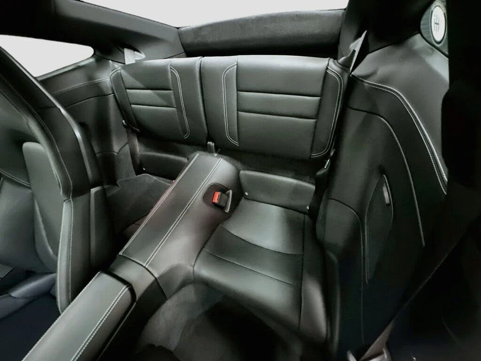 2025 Porsche 992 Carrera T - Image 25 of 31