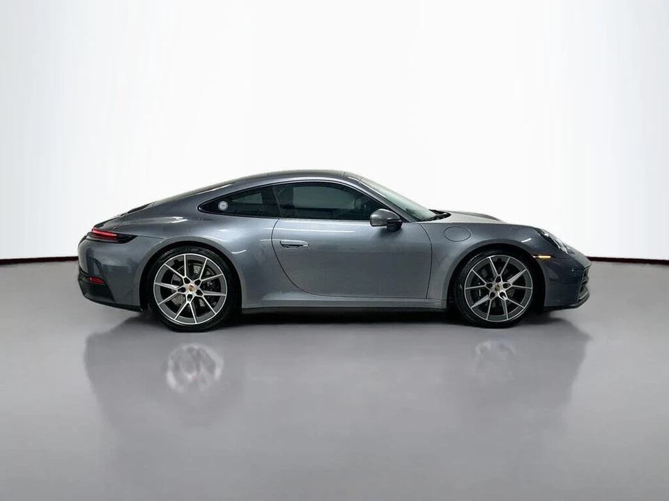 2025 Porsche 992 Carrera T - Image 8 of 31