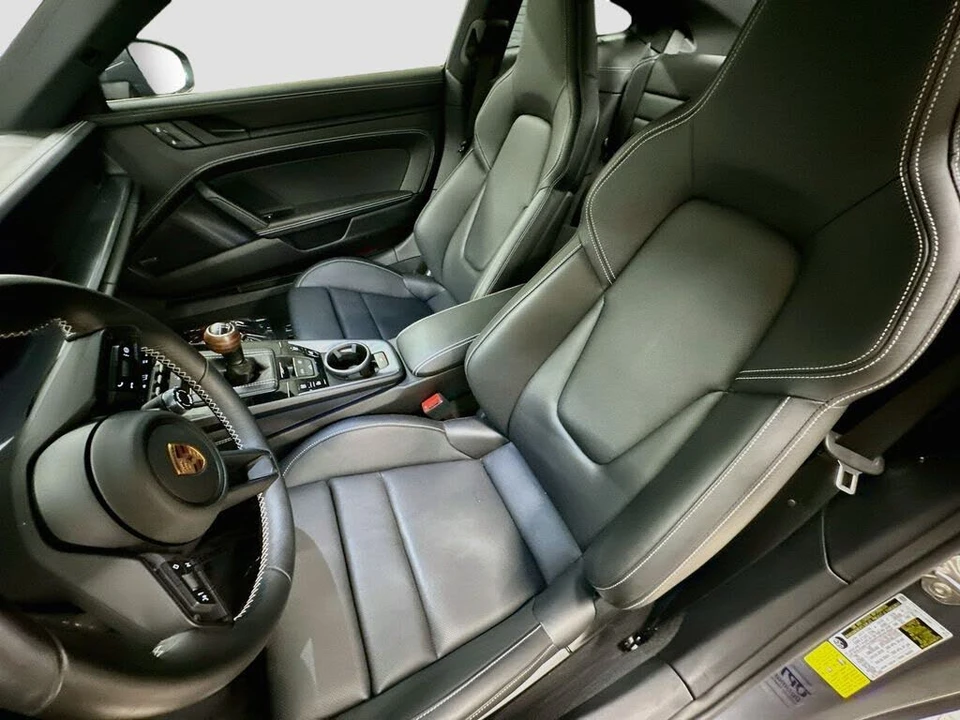 2025 Porsche 992 Carrera T - Image 5 of 31