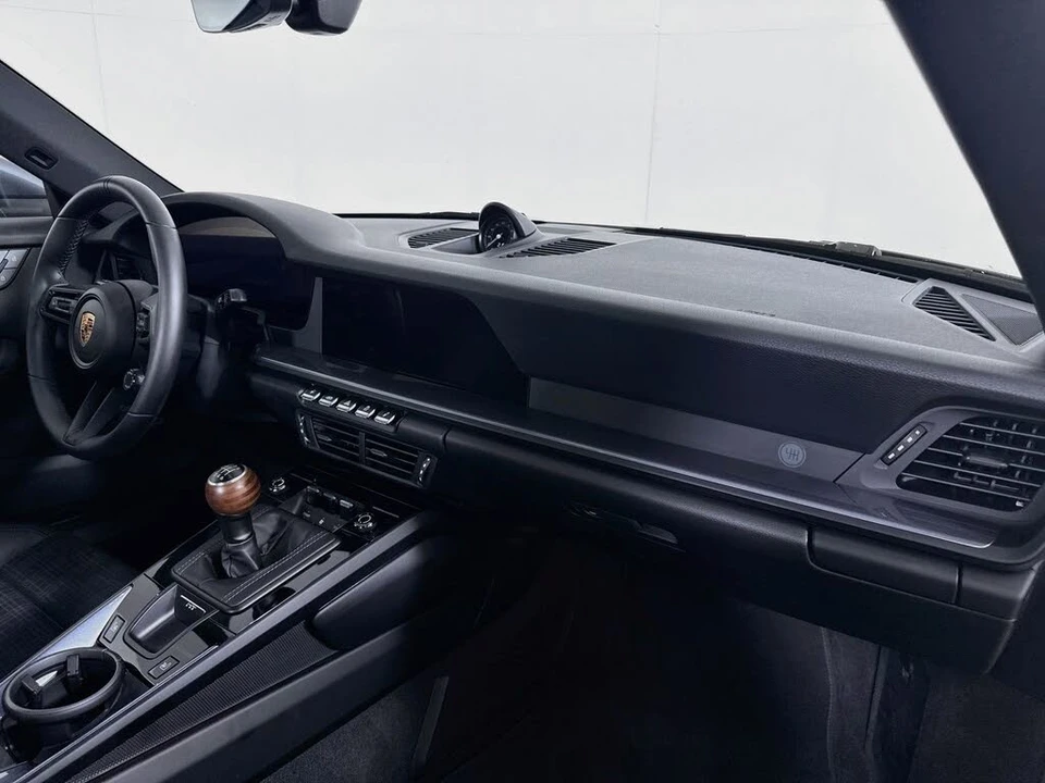2025 Porsche 992 Carrera T - Image 26 of 29
