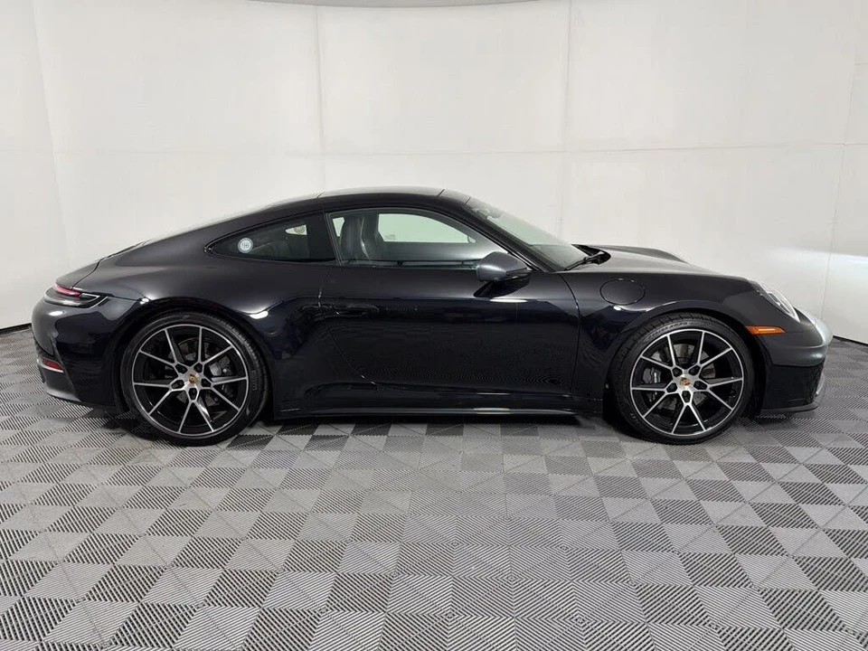 2025 Porsche 992 Carrera T - Image 8 of 30