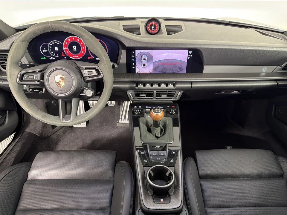 2025 Porsche 992 Carrera T - Image 16 of 30