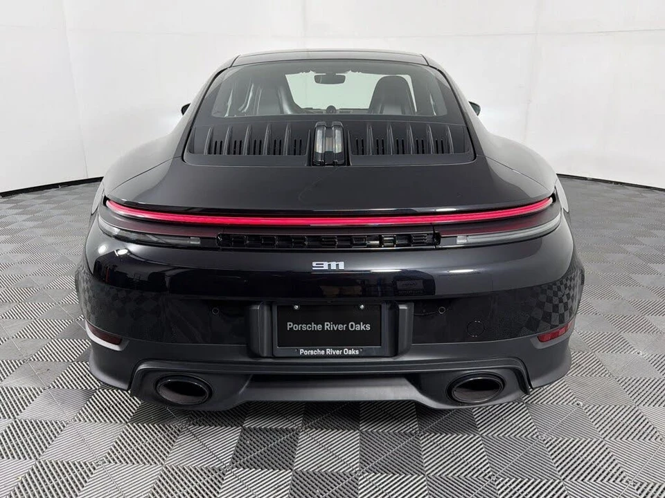 2025 Porsche 992 Carrera T - Image 10 of 30