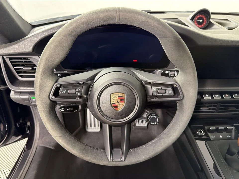 2025 Porsche 992 Carrera T - Image 11 of 30