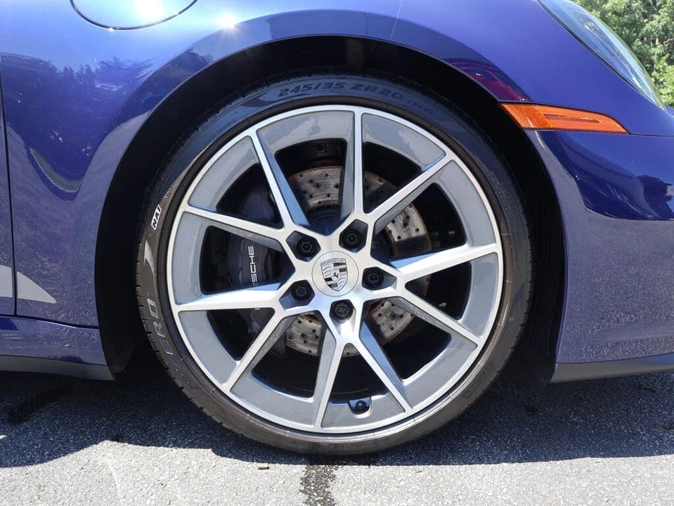2025 Porsche 992 Carrera T - Image 26 of 31