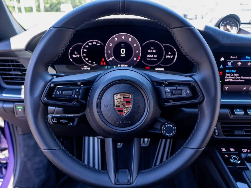 2025 Porsche 992 Carrera T - Image 8 of 31