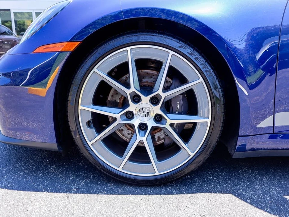 2025 Porsche 992 Carrera T - Image 29 of 31