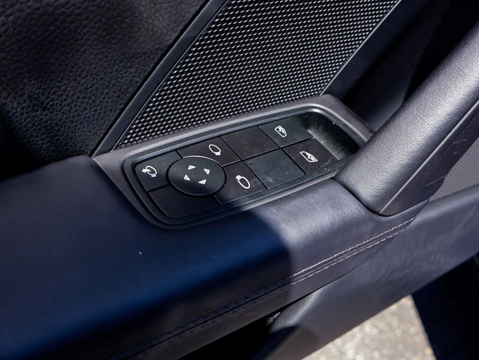 2025 Porsche 992 Carrera T - Image 24 of 31