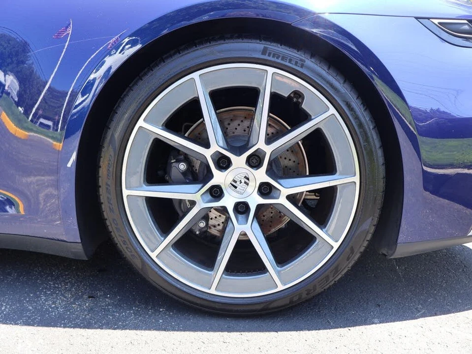 2025 Porsche 992 Carrera T - Image 28 of 31