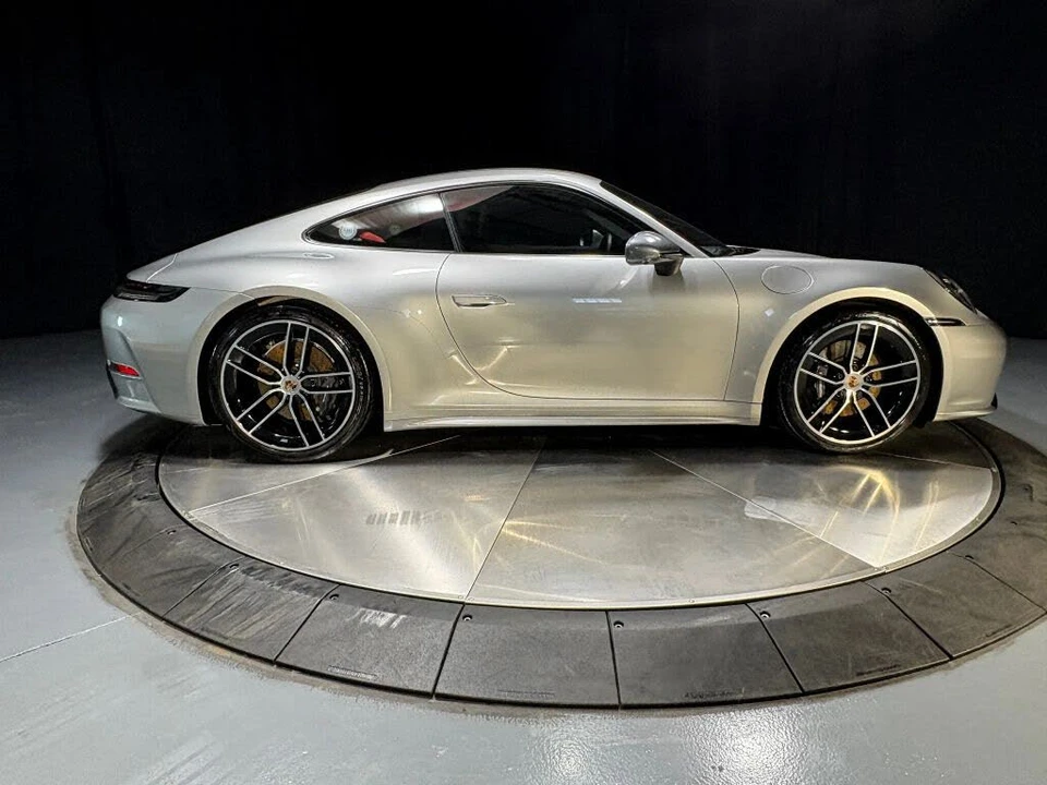2025 Porsche 992 Carrera T - Image 6 of 21