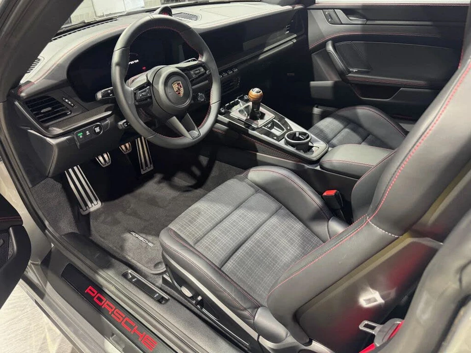 2025 Porsche 992 Carrera T - Image 10 of 21