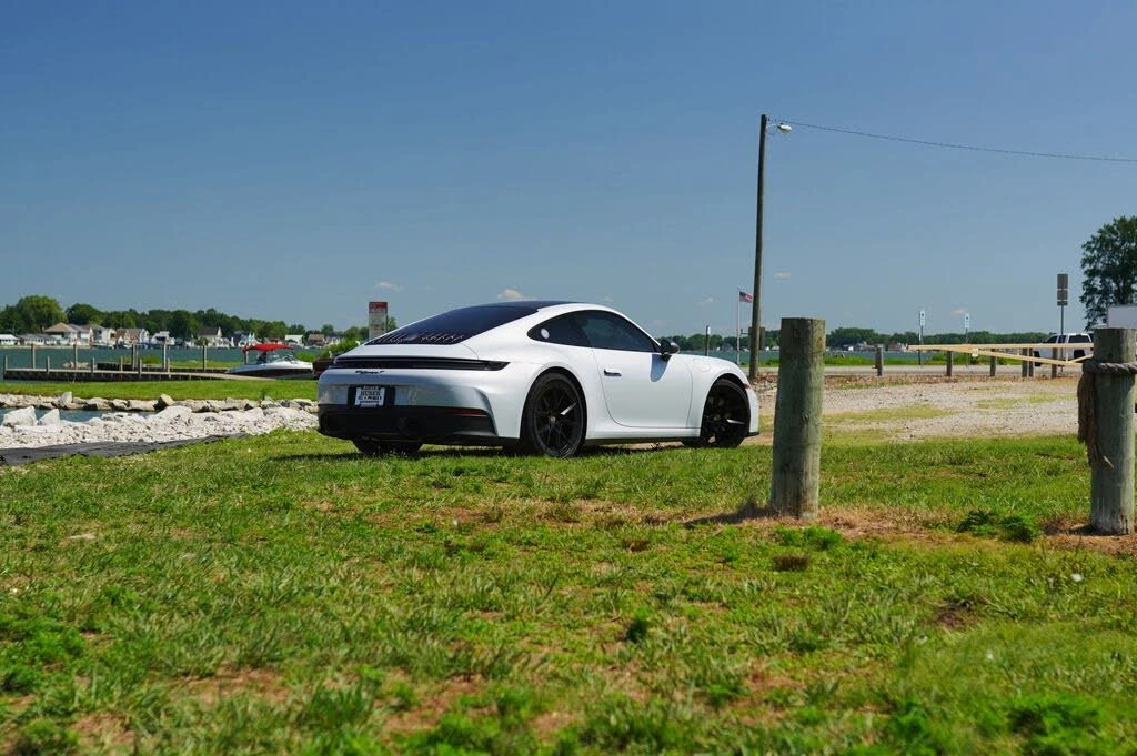 2025 Porsche 992 Carrera T - Image 4 of 6