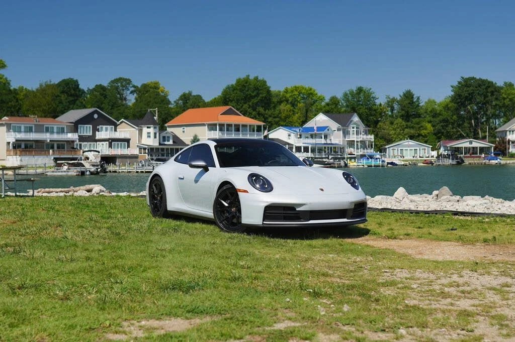 2025 Porsche 992 Carrera T - Image 2 of 6