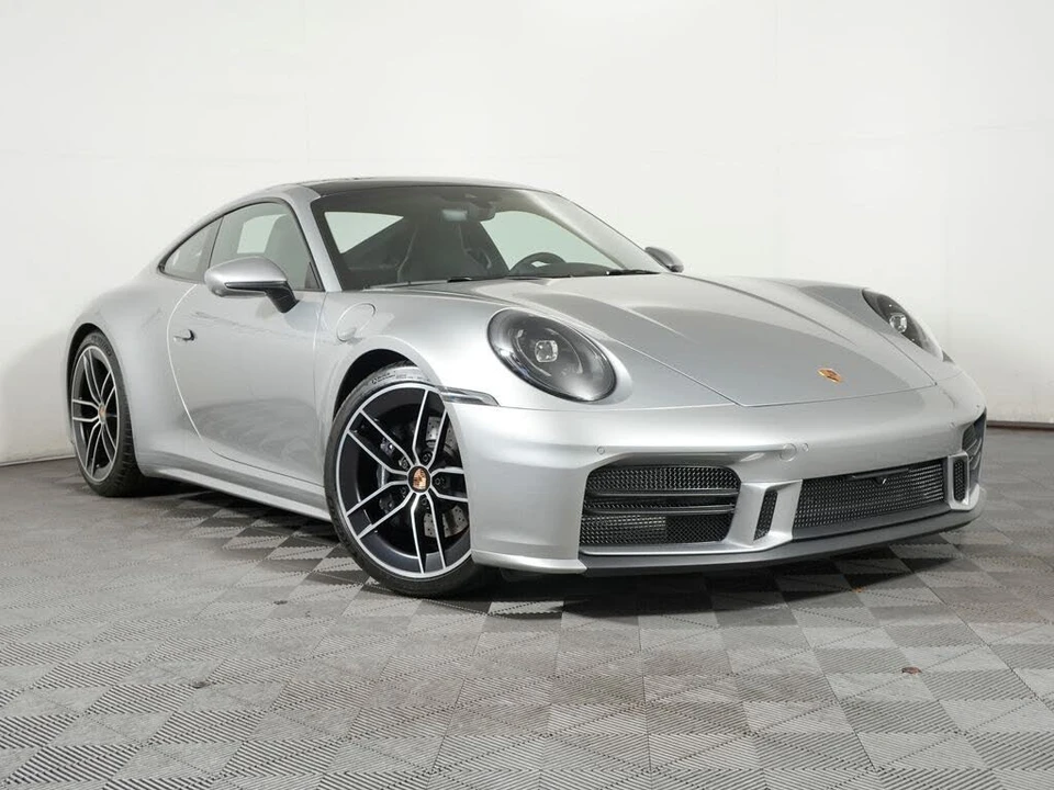 2025 Porsche 992 Carrera T - Image 9 of 31