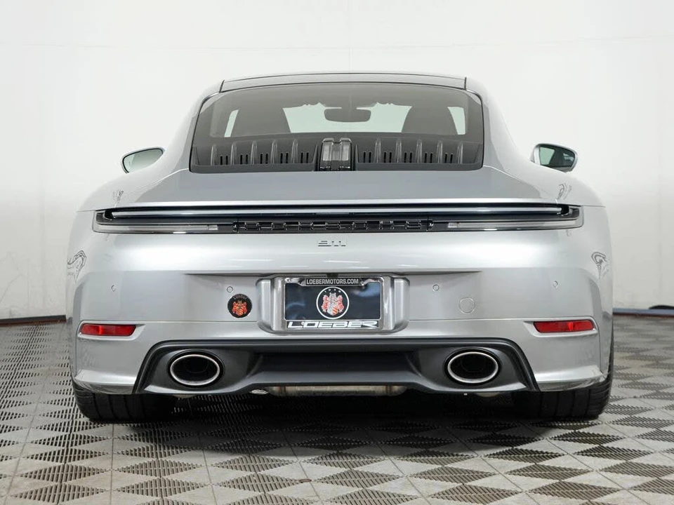 2025 Porsche 992 Carrera T - Image 6 of 31