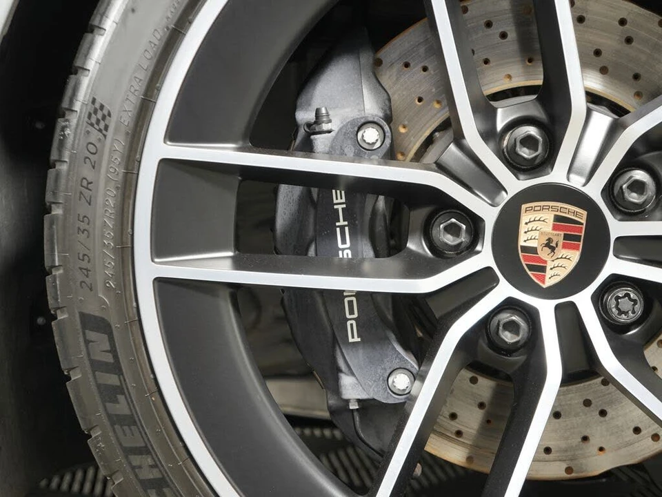 2025 Porsche 992 Carrera T - Image 20 of 31