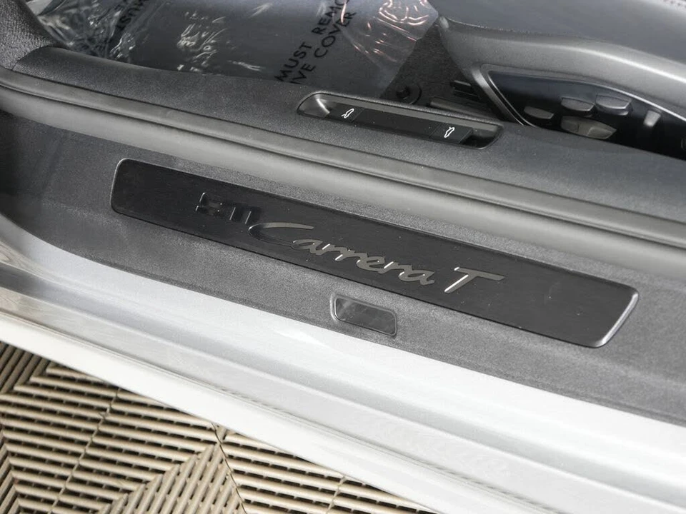 2025 Porsche 992 Carrera T - Image 25 of 31
