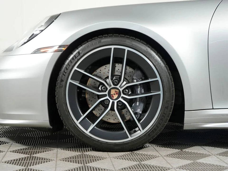 2025 Porsche 992 Carrera T - Image 16 of 31
