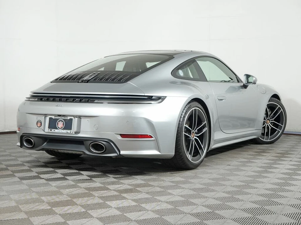 2025 Porsche 992 Carrera T - Image 7 of 31