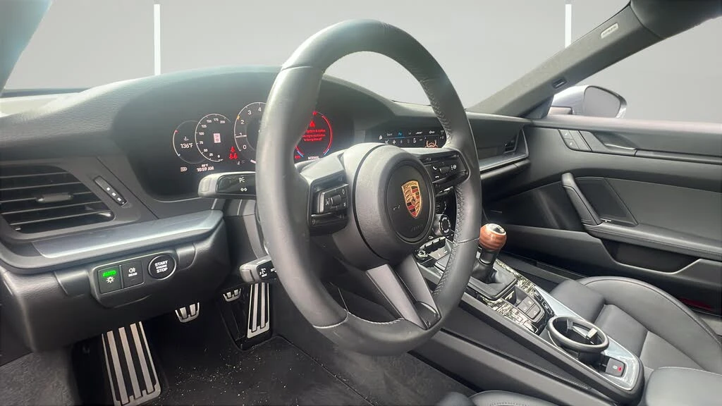 2025 Porsche 992 Carrera T - Image 4 of 31