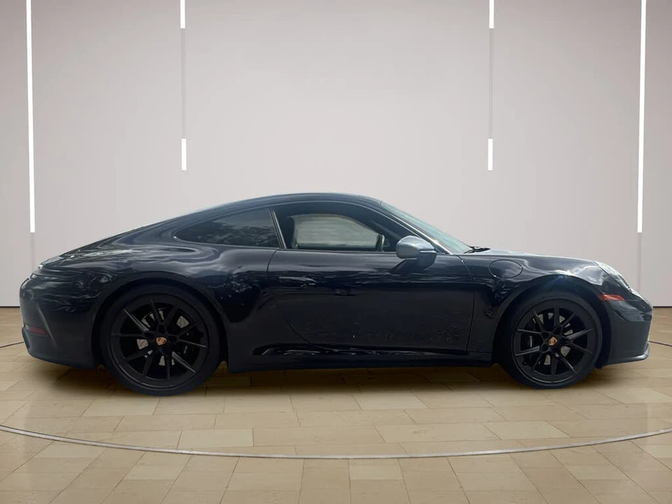 2025 Porsche 992 Carrera T - Image 9 of 31