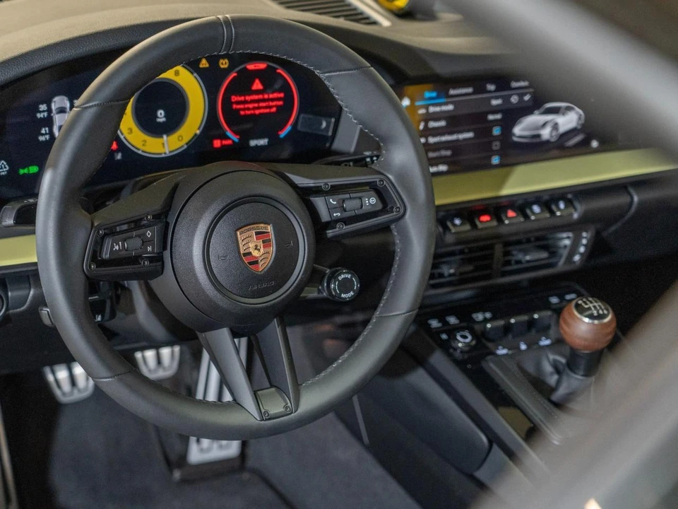 2025 Porsche 992 Carrera T - Image 17 of 29