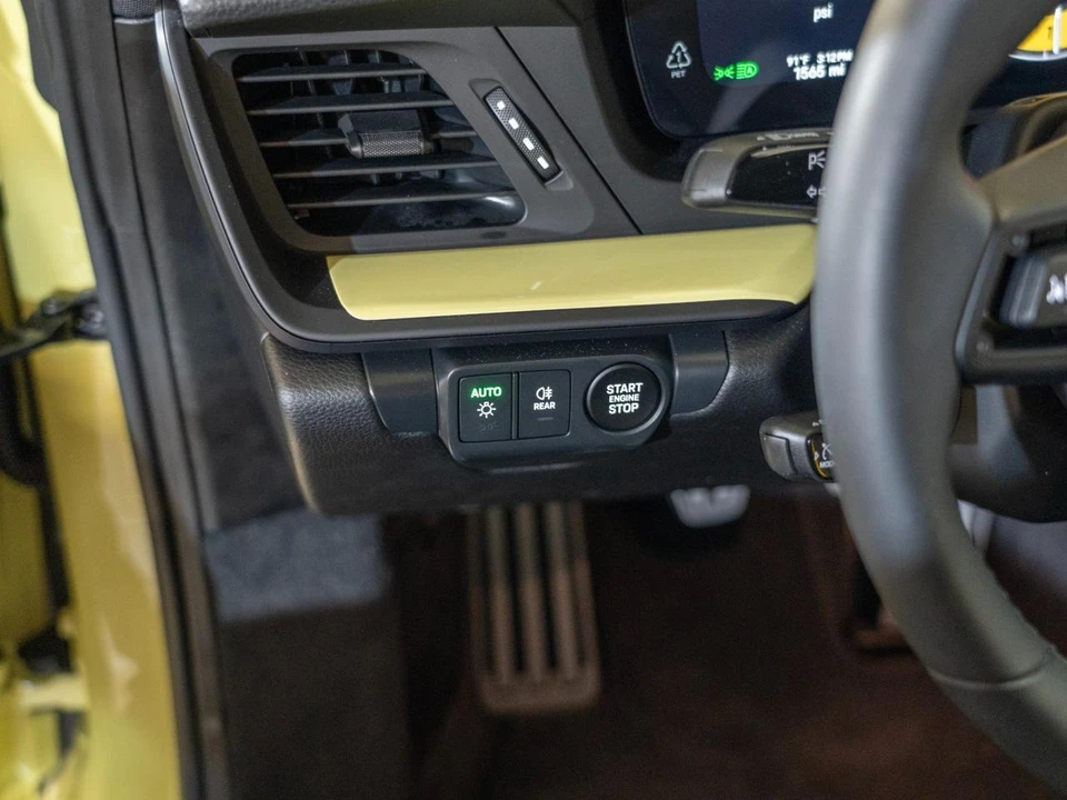 2025 Porsche 992 Carrera T - Image 26 of 29