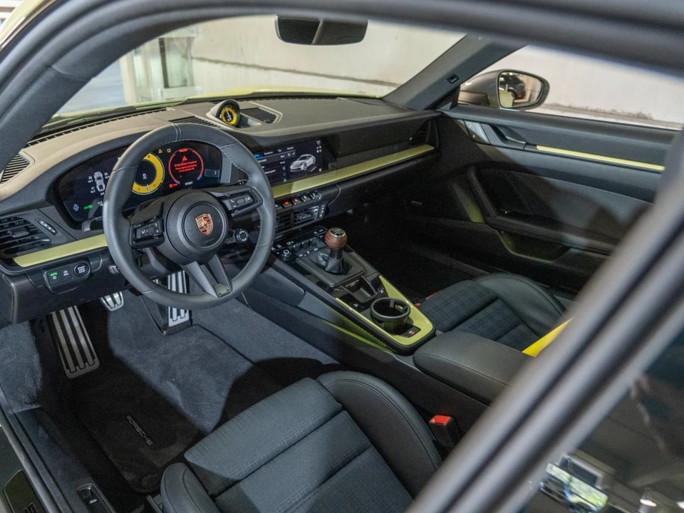 2025 Porsche 992 Carrera T - Image 6 of 29