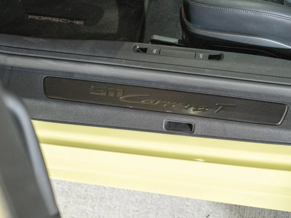 2025 Porsche 992 Carrera T - Image 14 of 29
