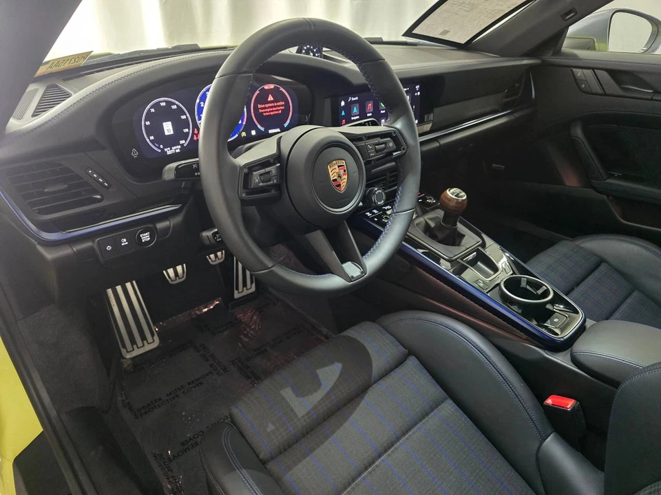 2025 Porsche 992 Carrera T - Image 4 of 5