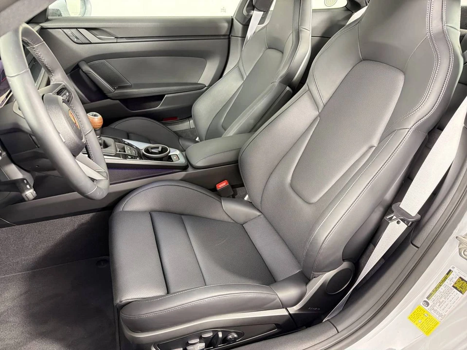 2025 Porsche 992 Carrera T - Image 5 of 5