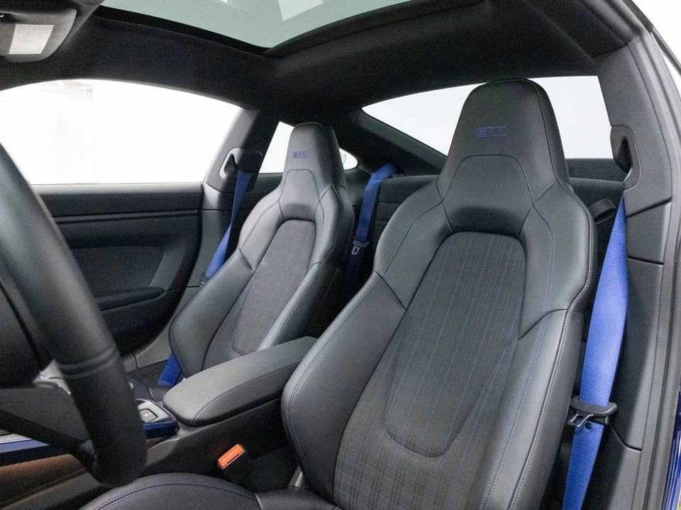 2025 Porsche 992 Carrera T - Image 5 of 5
