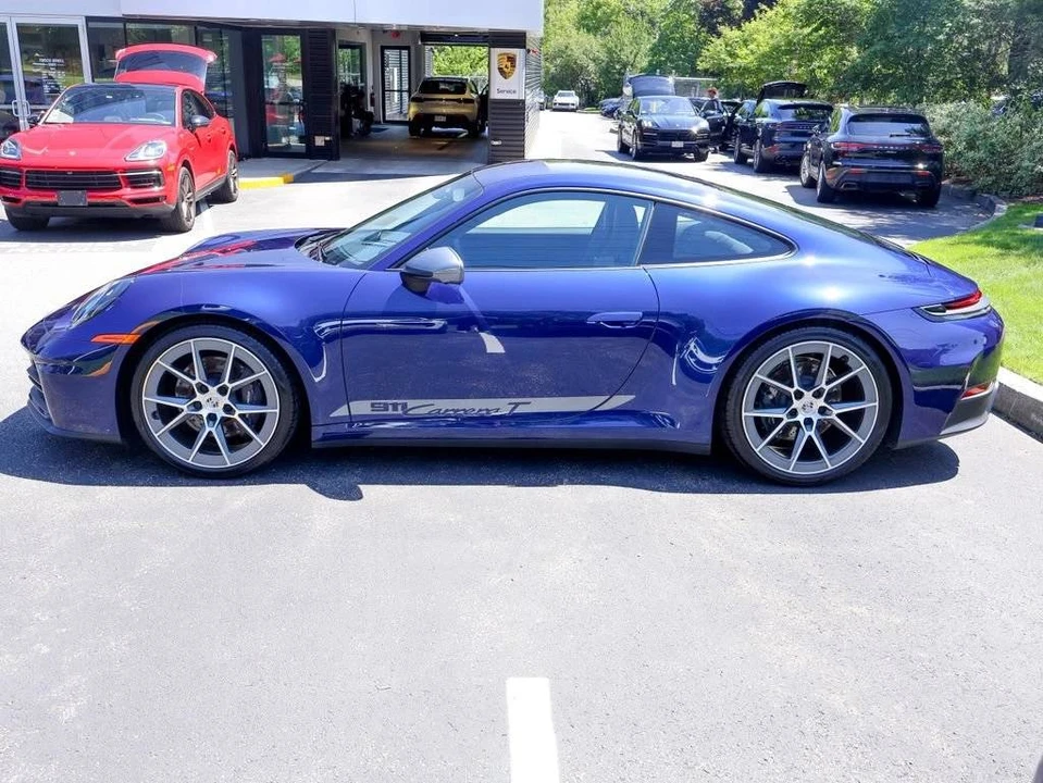 2025 Porsche 992 Carrera T - Image 2 of 5