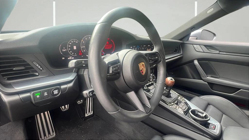 2025 Porsche 992 Carrera T - Image 4 of 5