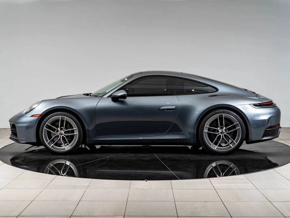 2025 Porsche 992 Carrera - Image 2 of 5