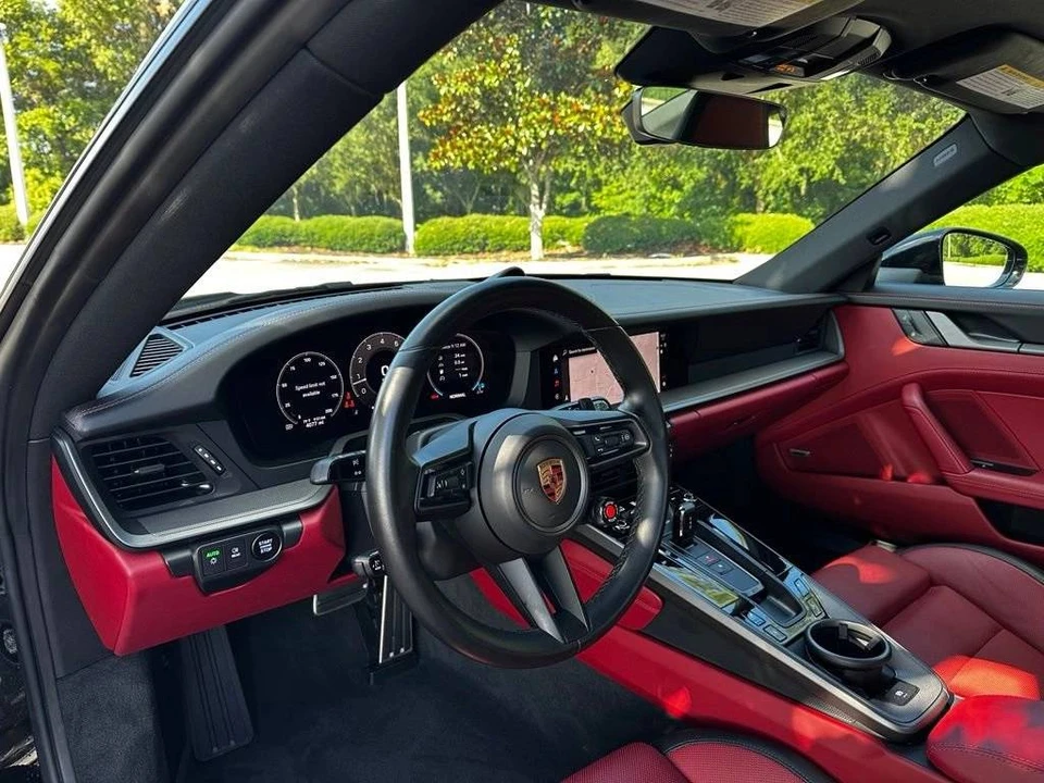 2025 Porsche 992 Carrera - Image 4 of 5
