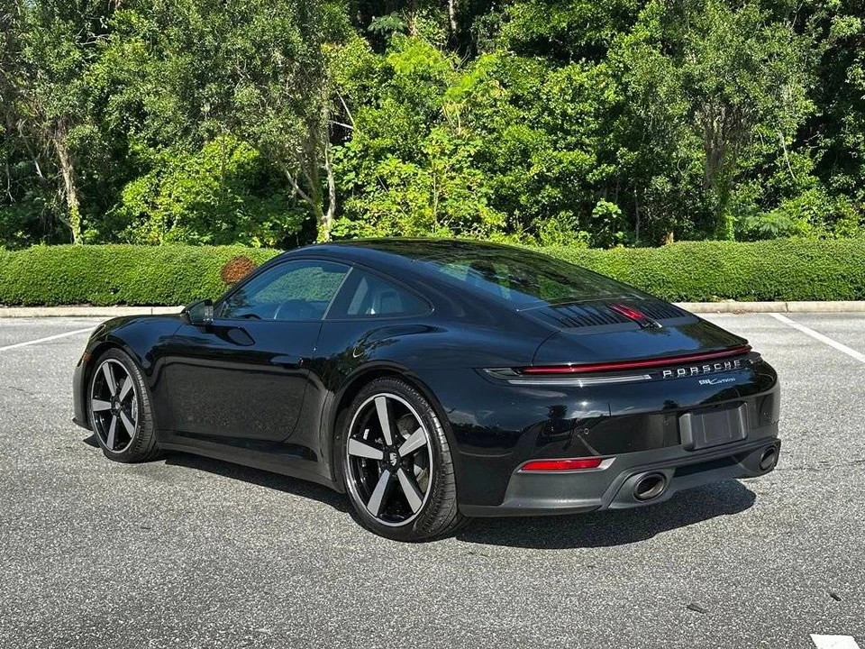 2025 Porsche 992 Carrera - Image 3 of 5