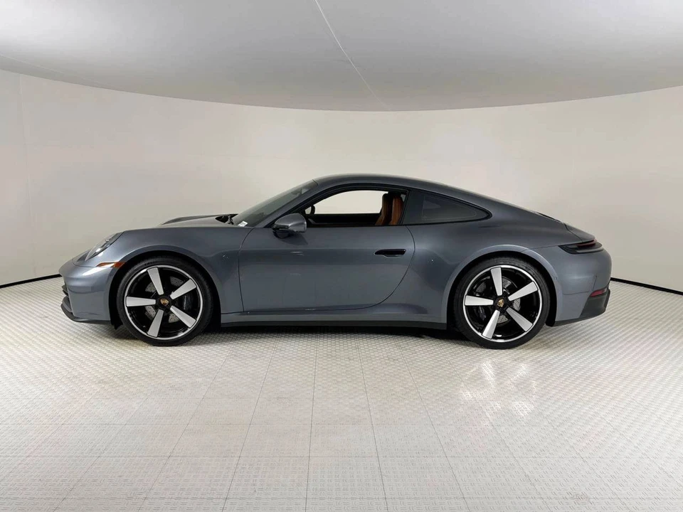 2025 Porsche 992 Carrera - Image 2 of 5