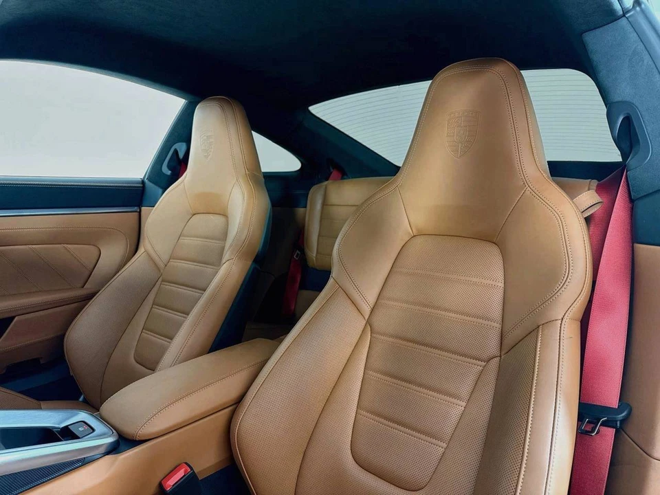 2025 Porsche 992 Carrera - Image 5 of 5