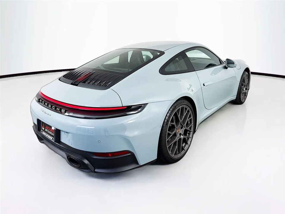 2025 Porsche 992 Carrera - Image 7 of 21