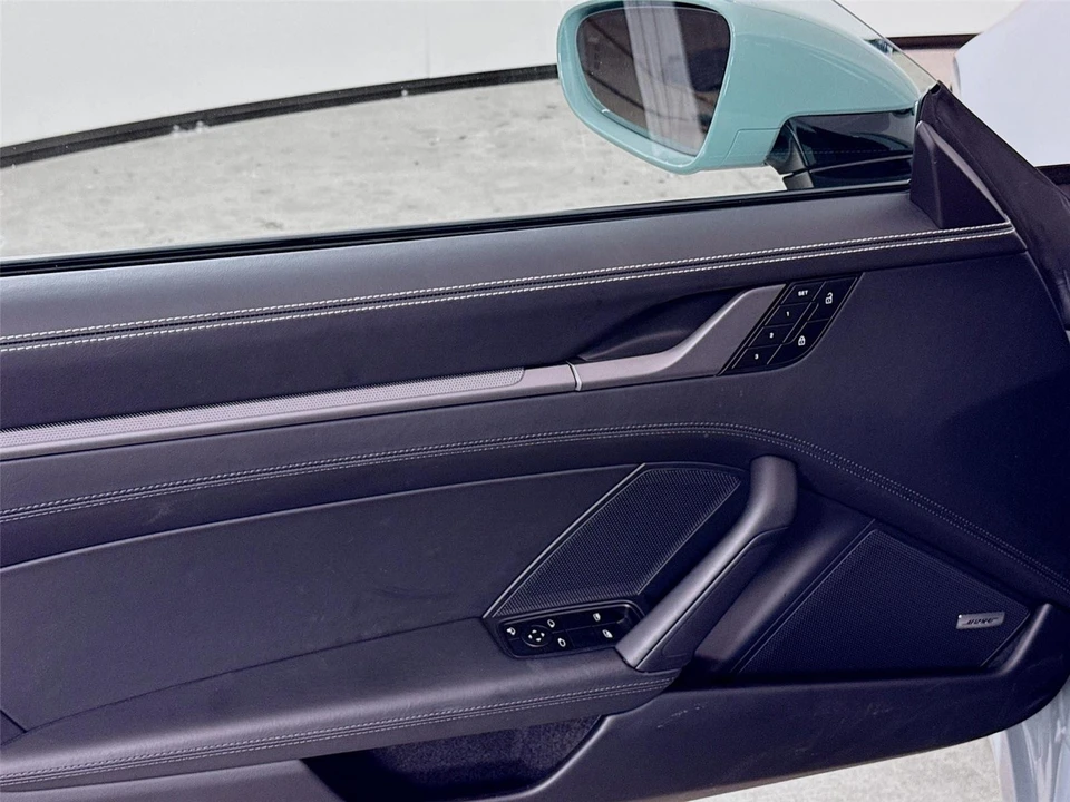 2025 Porsche 992 Carrera - Image 18 of 21