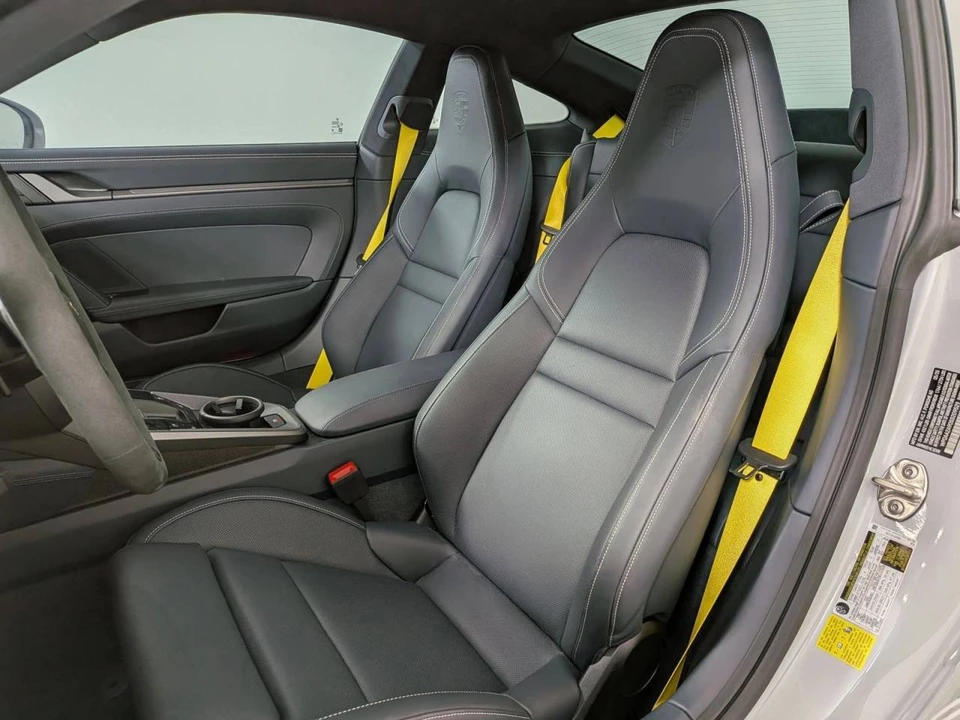 2025 Porsche 992 Carrera - Image 5 of 5