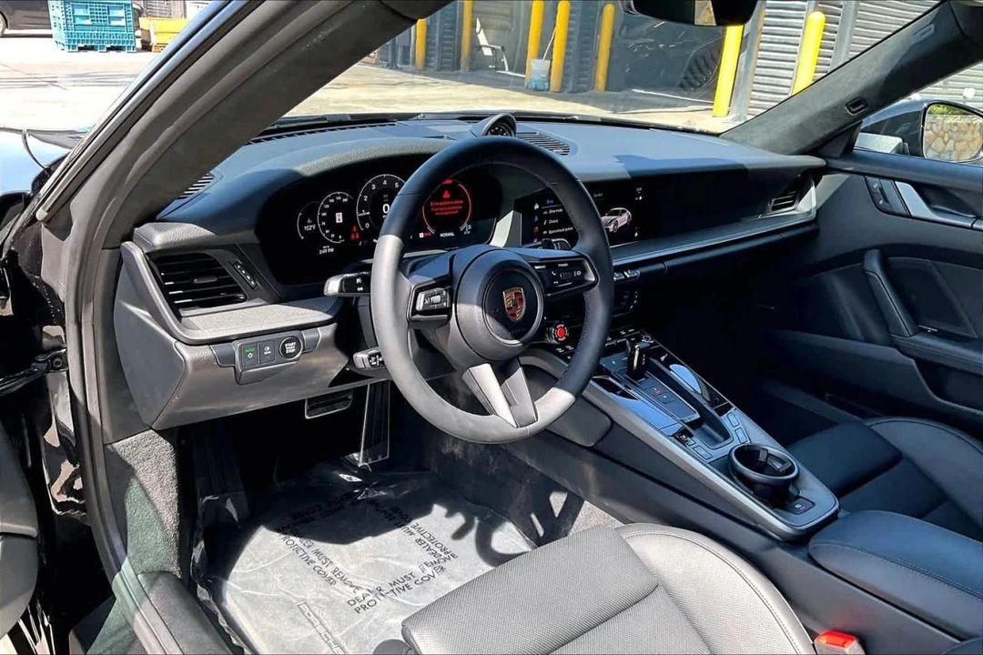 2025 Porsche 992 Carrera - Image 4 of 4