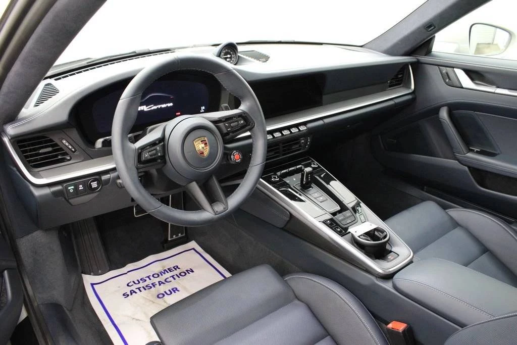 2025 Porsche 992 Carrera - Image 4 of 5