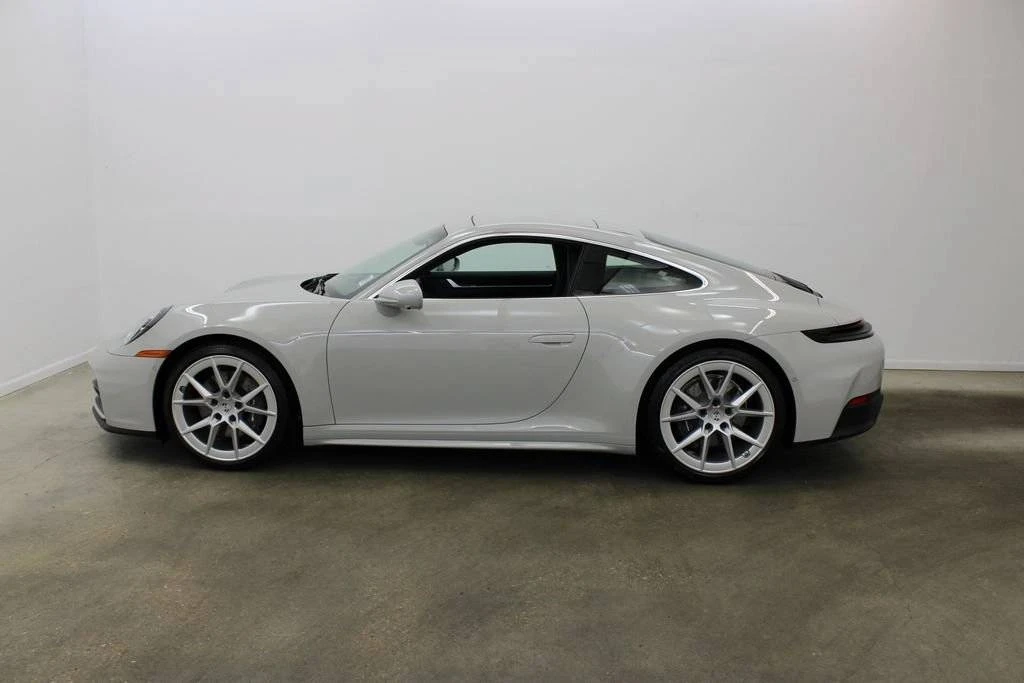 2025 Porsche 992 Carrera - Image 2 of 5
