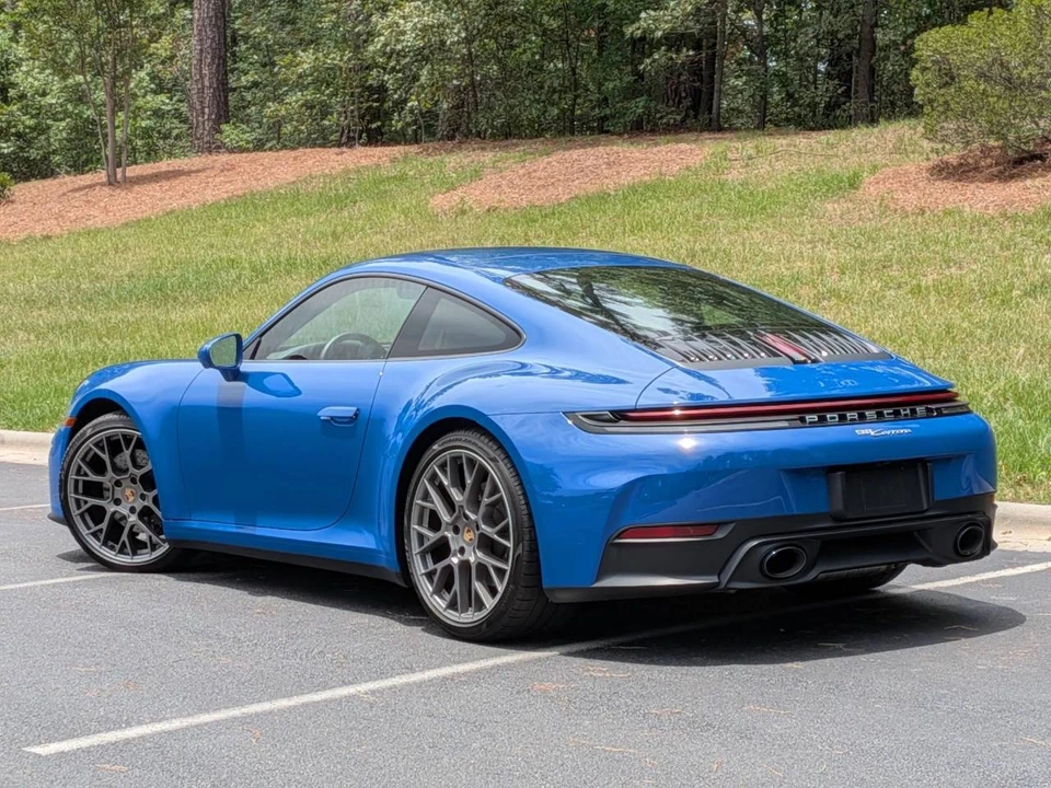 2025 Porsche 992 Carrera - Image 3 of 5