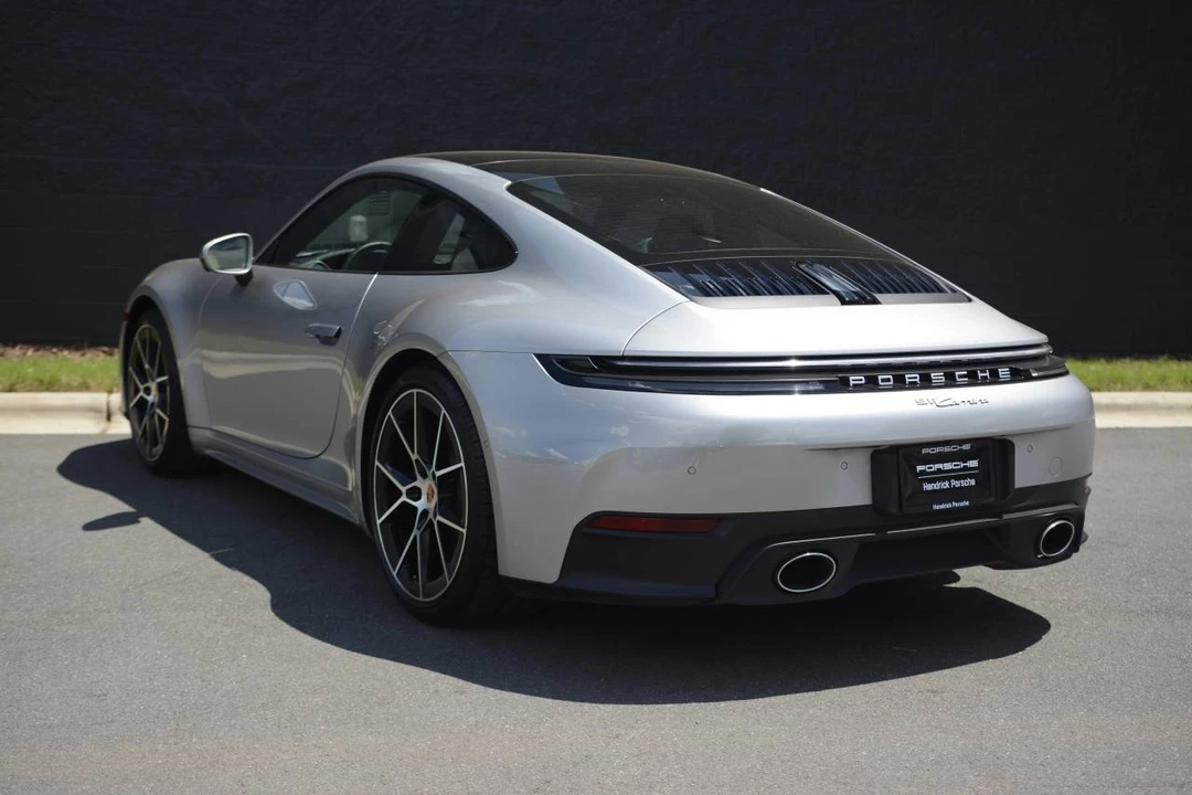 2025 Porsche 992 Carrera - Image 3 of 5