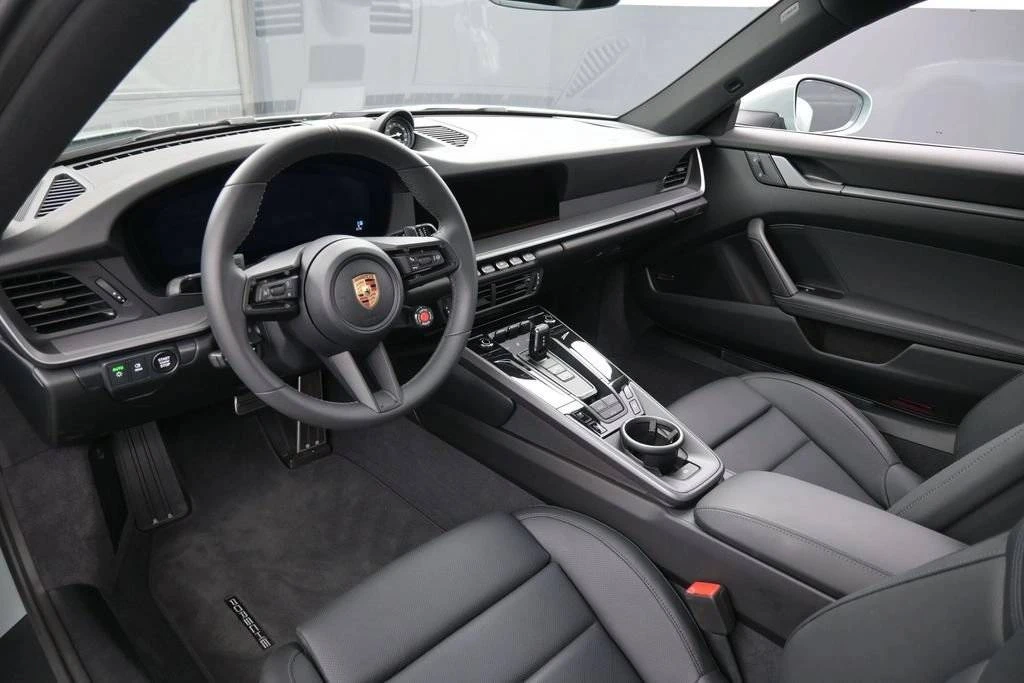 2025 Porsche 992 Carrera - Image 4 of 4
