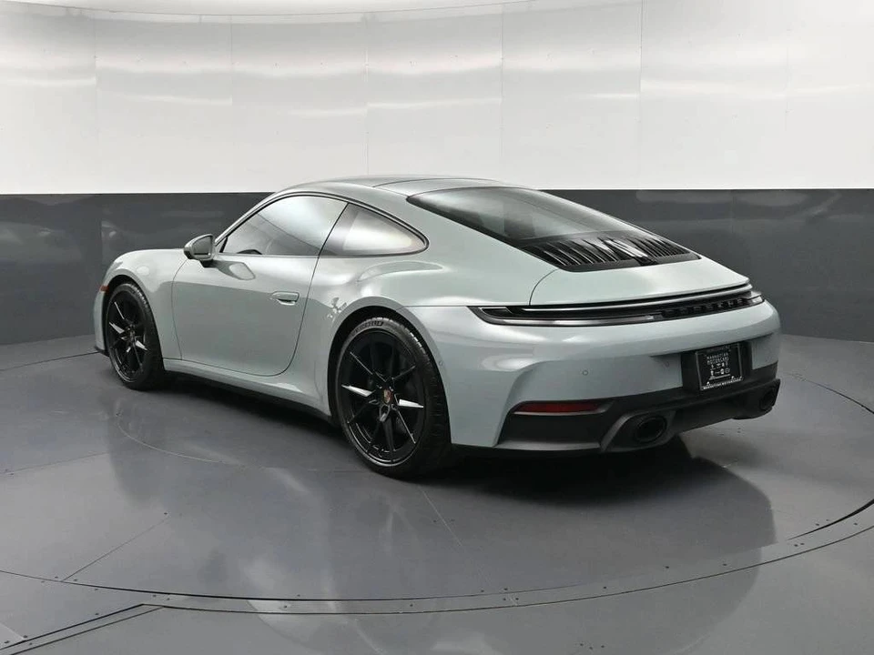2025 Porsche 992 Carrera - Image 3 of 4